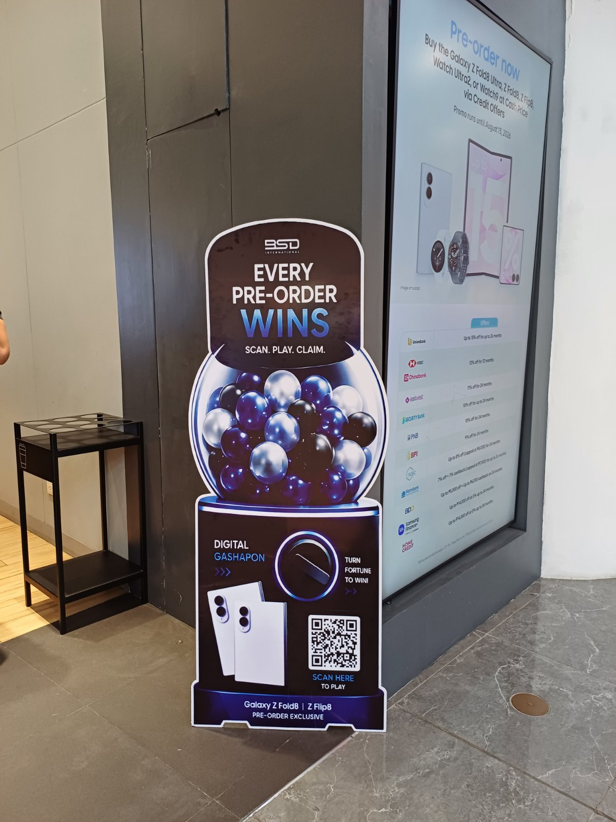 Samsung concept store standee installation 04